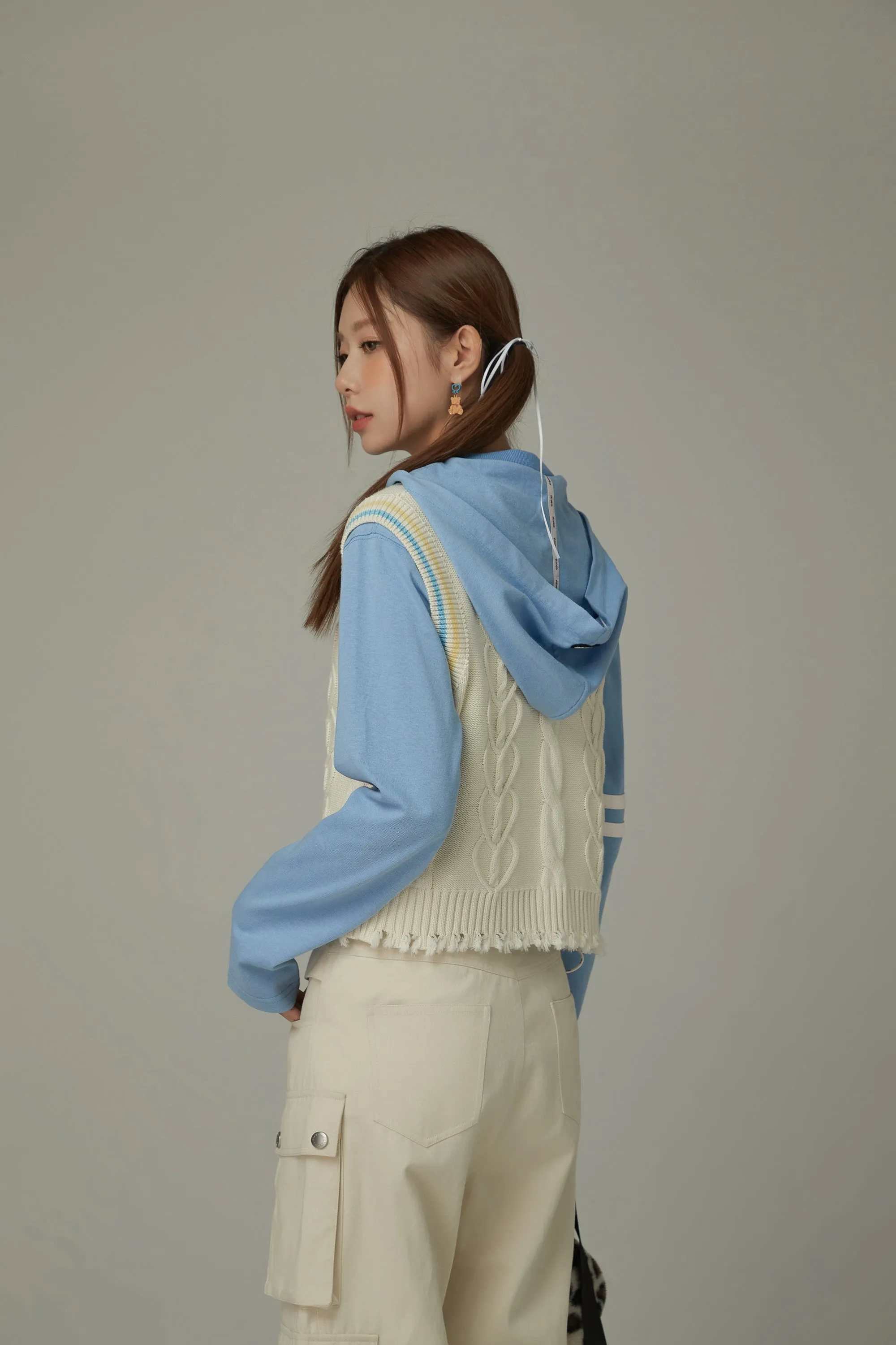 Heart Twist Knit Sweater Vest