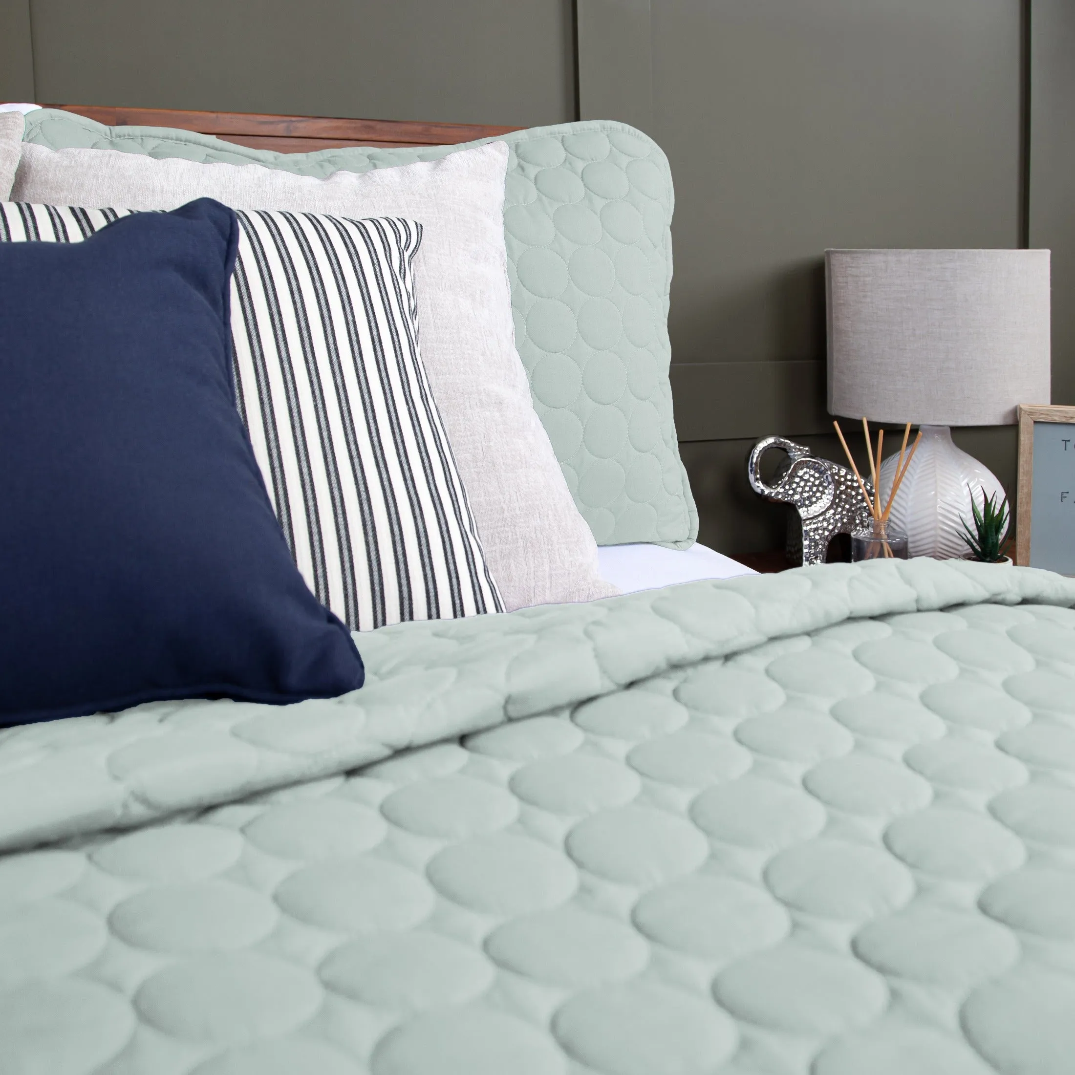 Southshore Essentials Quilt Set