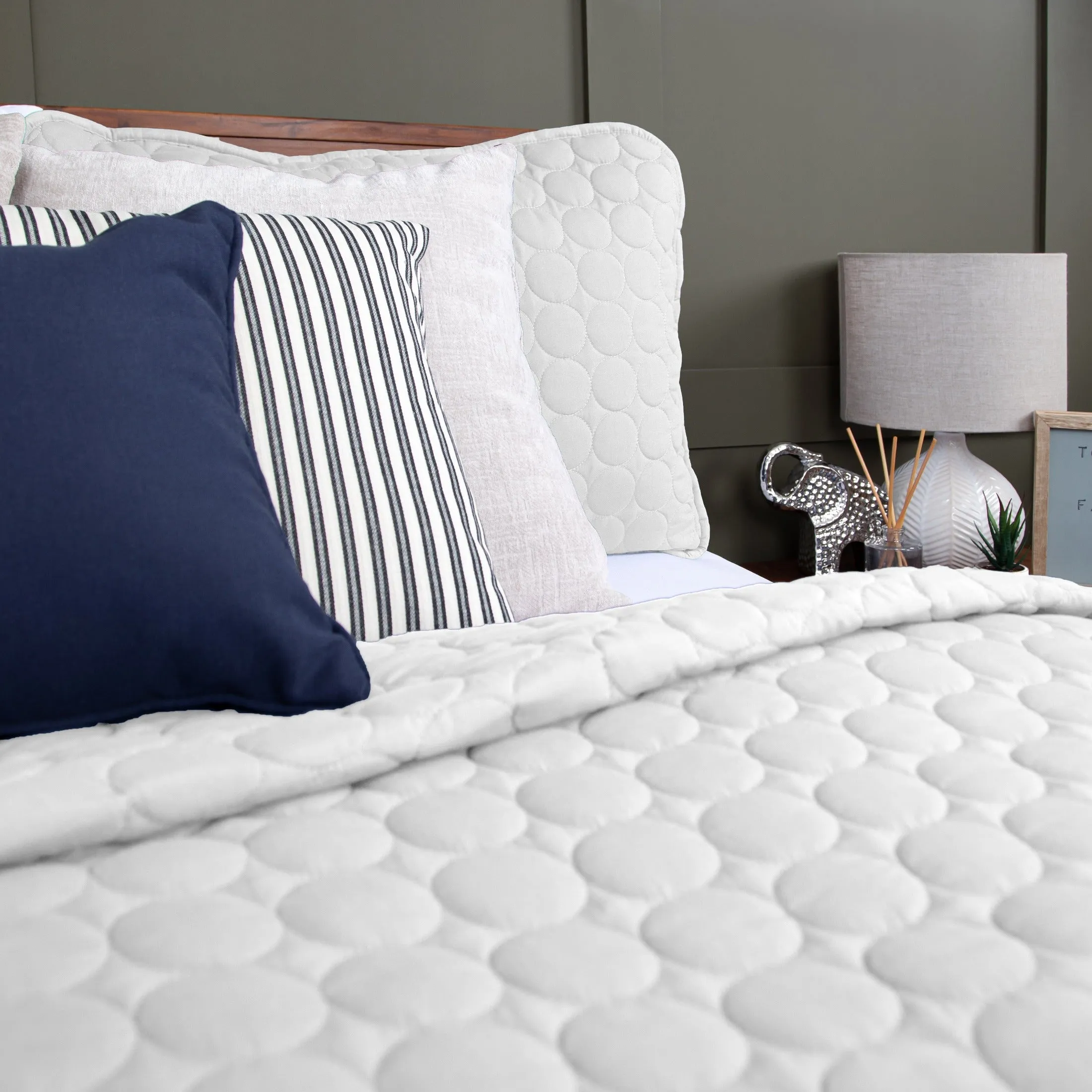 Southshore Essentials Quilt Set