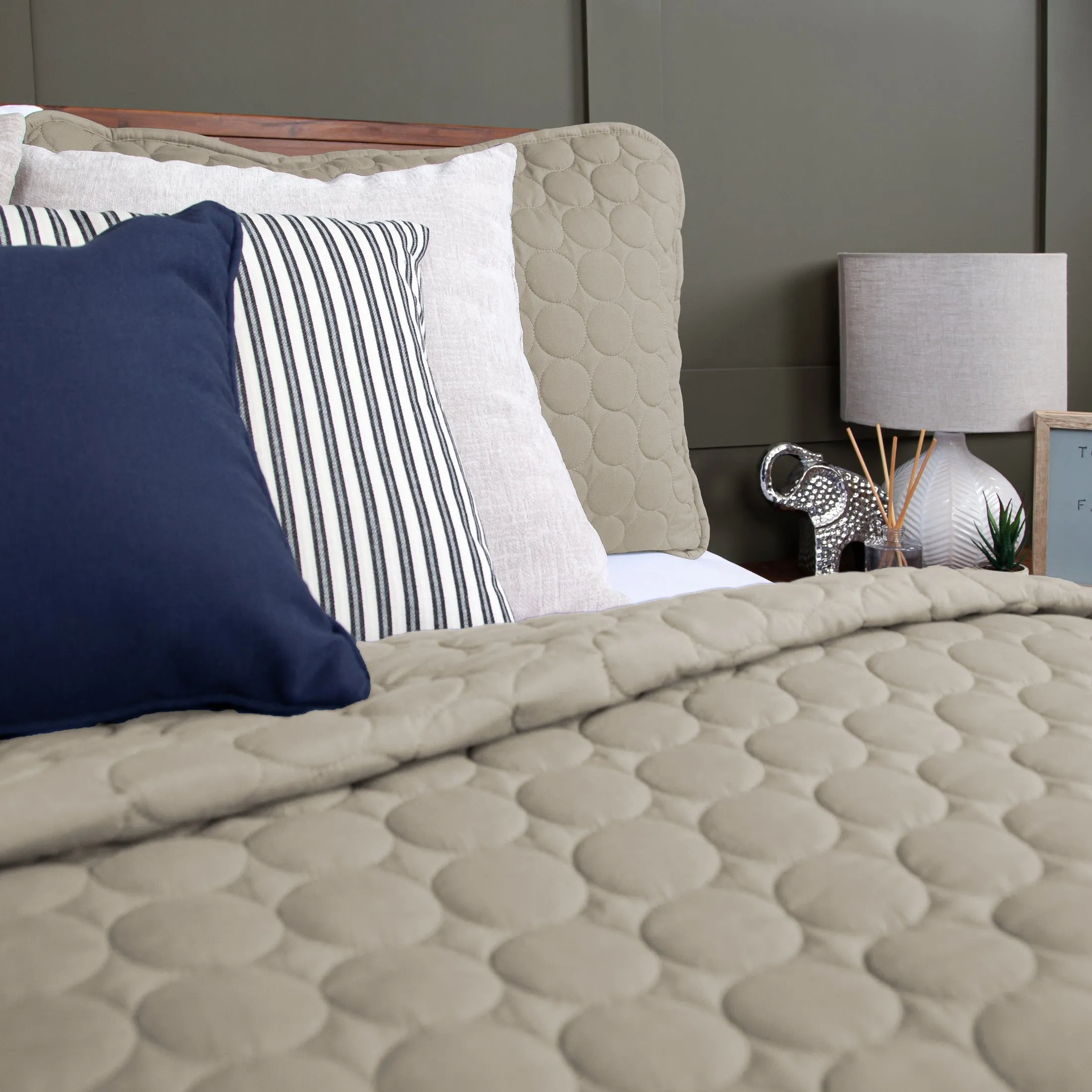 Southshore Essentials Quilt Set
