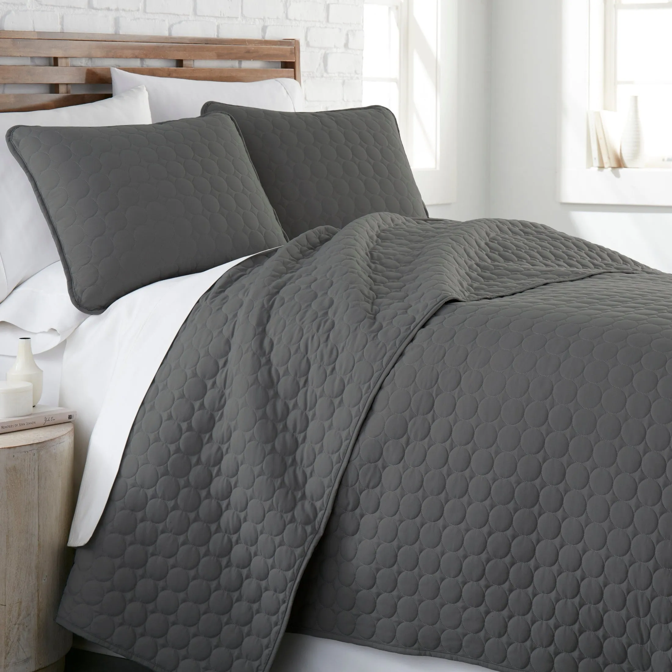 Southshore Essentials Quilt Set