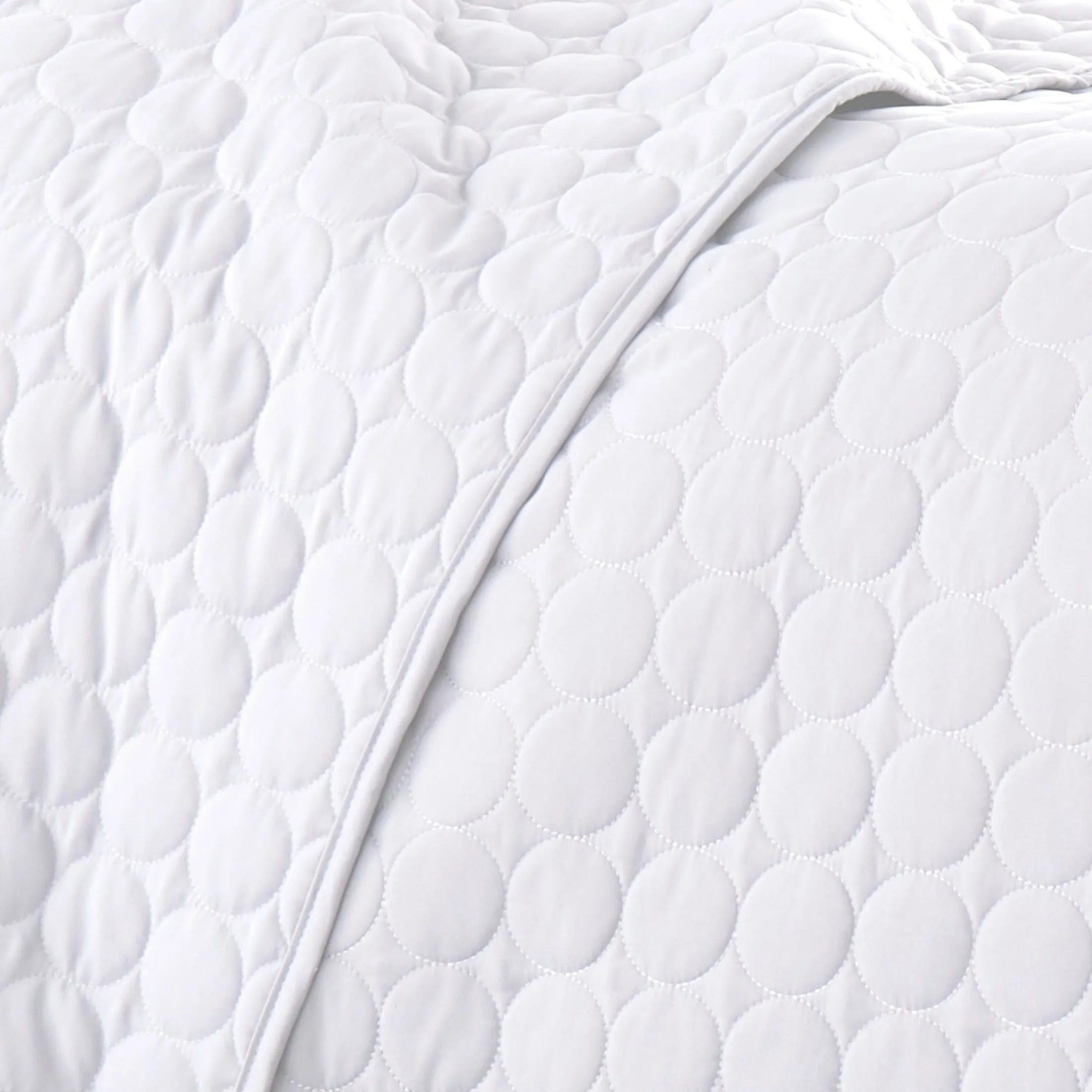 Southshore Essentials Quilt Set