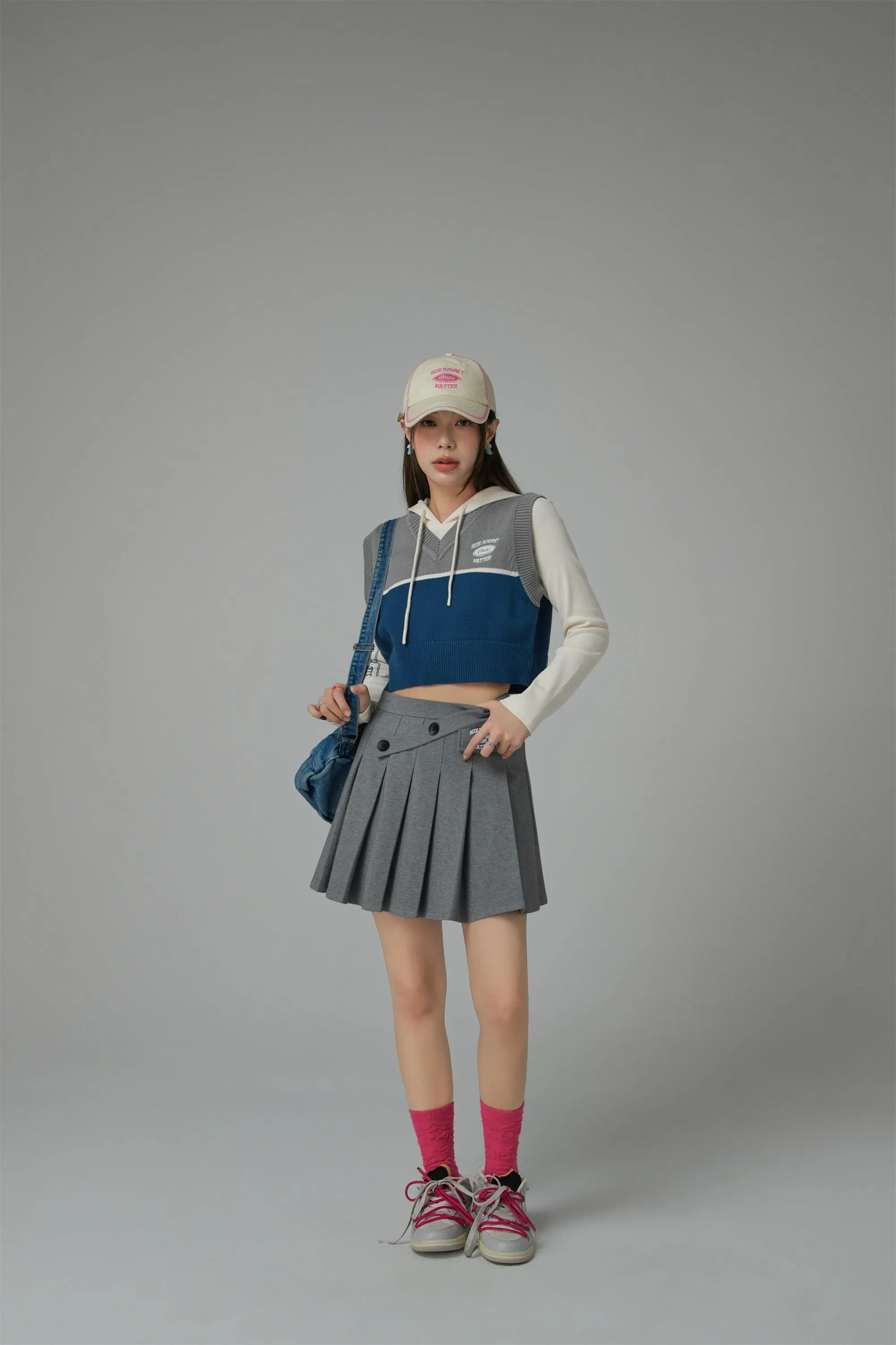 V-Neck Color Matching Knit Vest